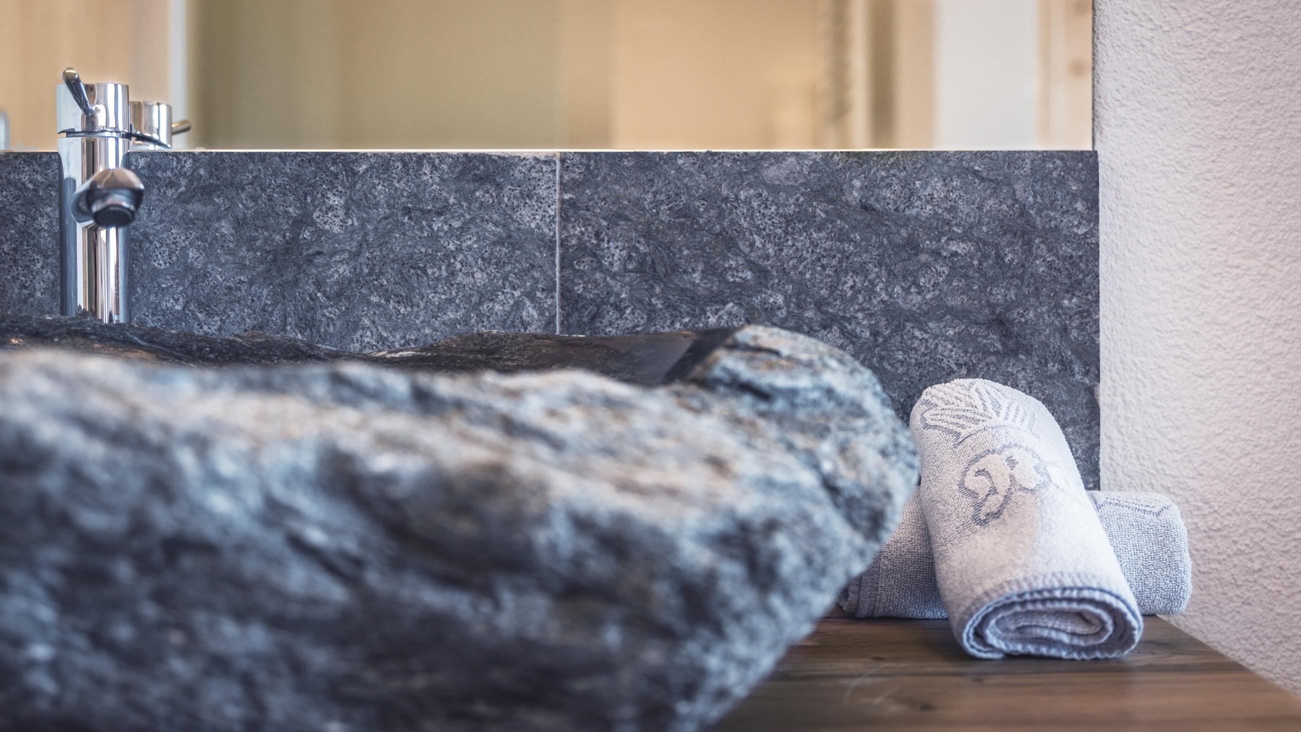 Naturstein Waschbecken